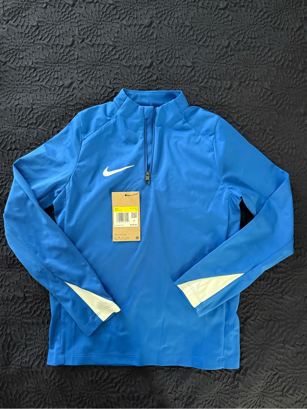 NWT  Nike Boys Pullover Quarter Zip Top Storm Fit  Size S